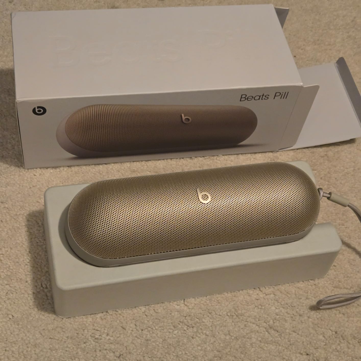 Beats Pill - Portable Bluetooth Speaker- Up to 24H Battery Life, Water Resistant, Bluetooth, Apple & Android Compatible, Seriously Loud Sound for Home, Outdoor and Travel- Champagne Gold customer photo 2