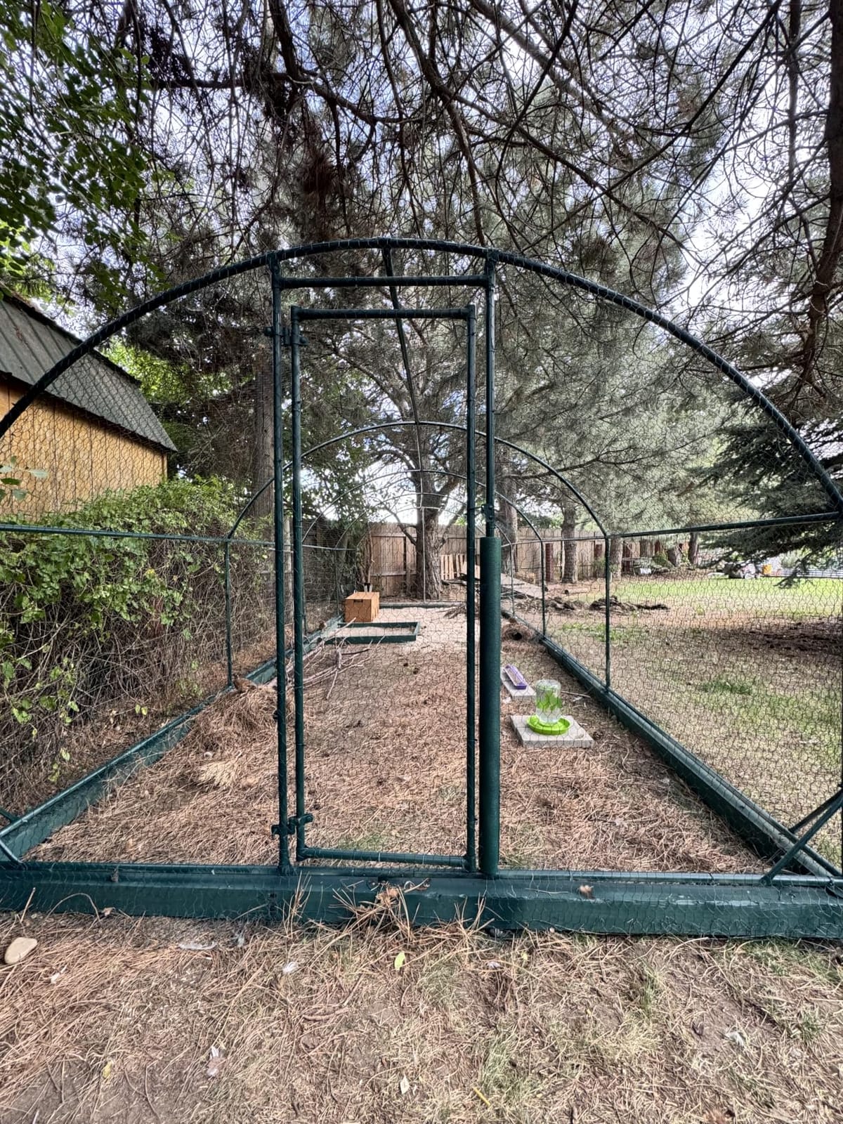 Large Metal Chicken Coop Round Top Upgrade Tri-Supporting Wire Mesh Chicken Run,Chicken Pen with Water-Resident and Anti-UV Cover,Duck Rabbit House Outdoor (25'L x 9'W x 6.5'H) customer photo 2