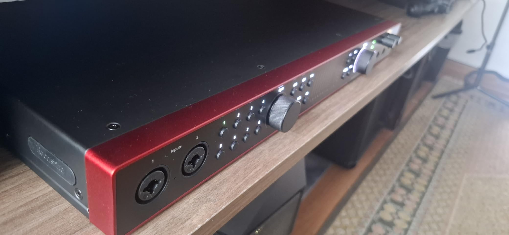 Focusrite Scarlett 18i20 4th Gen USB Audio Interface, for Multitrack Recording, Music Production and Podcasting — High-Fidelity, Studio Quality Recording, and All the Software You Need to Record | 26-In 26-Out, 8 Mic Preamps, 2 Hi-Z Inputs, Dual ADAT, S/PDIF, MIDI, Word Clock, Talkback Mic, Auto Gain, Clip Safe customer photo 2