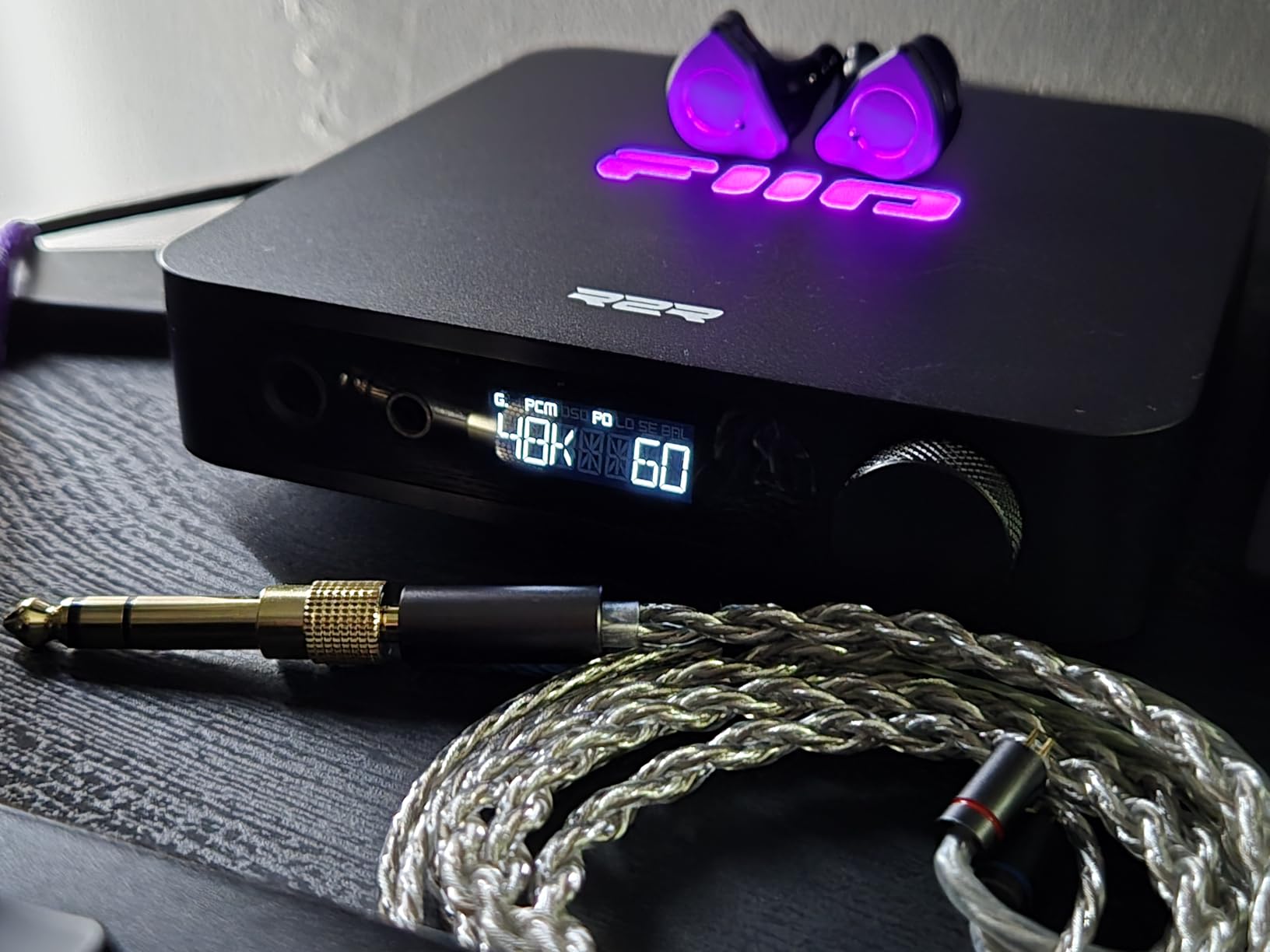 FIIO K11 Compact Desktop R2R Architecture DAC and Headphone Amplifier (Black) customer photo 1