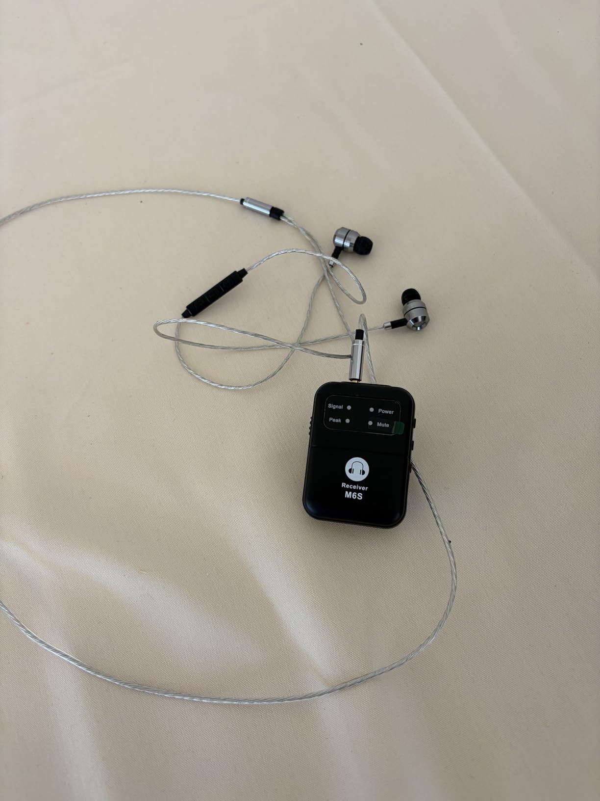 Wireless in Ear Monitor System, 2.4G Stereo Wireless IEM System with Beltpack Transmitter Receiver Auto-Pairing, 164ft for Studio, Band, Live Performance customer photo 2