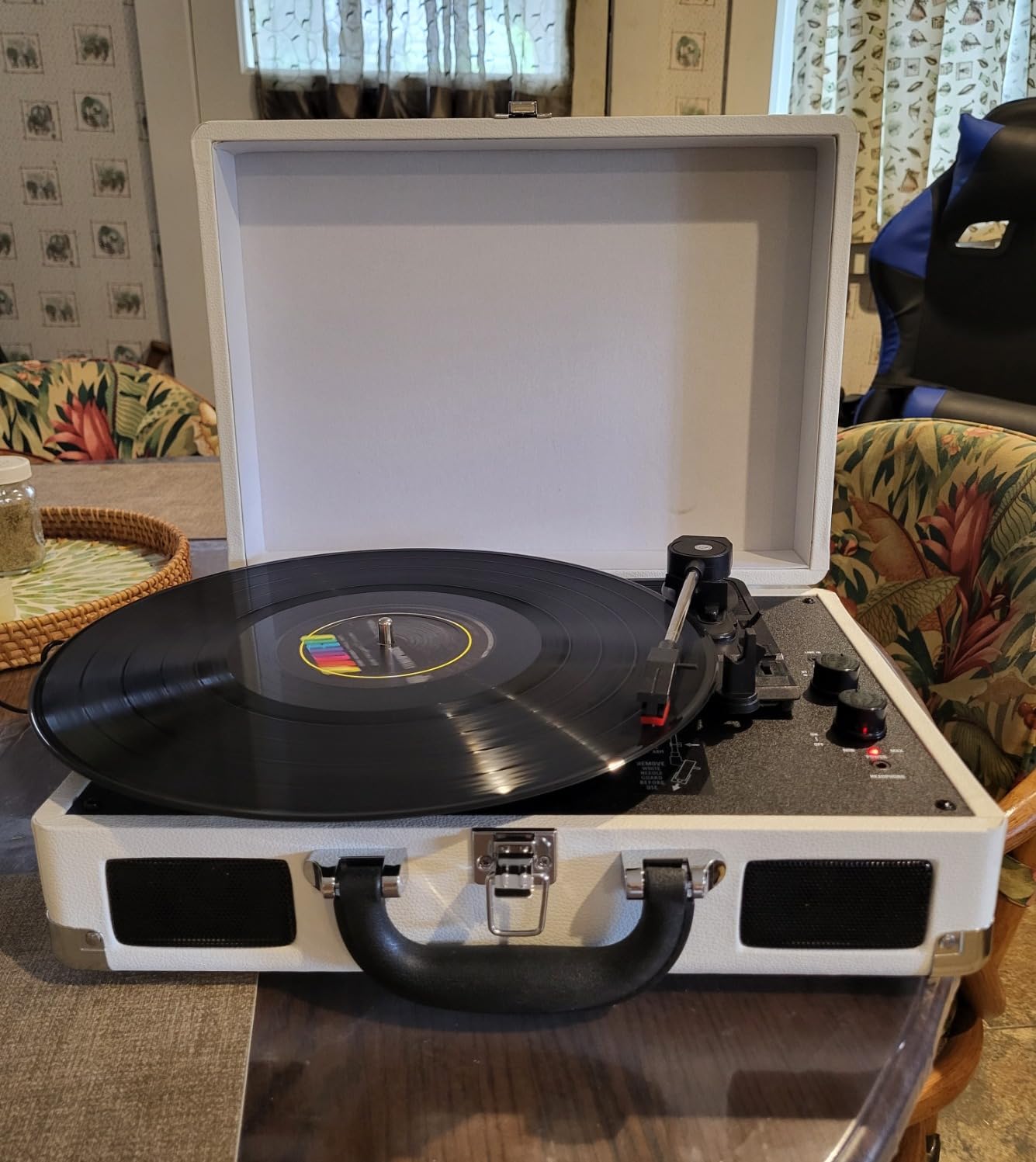 Vinyl Record Player 3-Speed Bluetooth Suitcase Portable Belt-Driven Record Player with Built-in Speakers RCA Line Out AUX in Headphone Jack Vintage Turntable,Pink customer photo 1