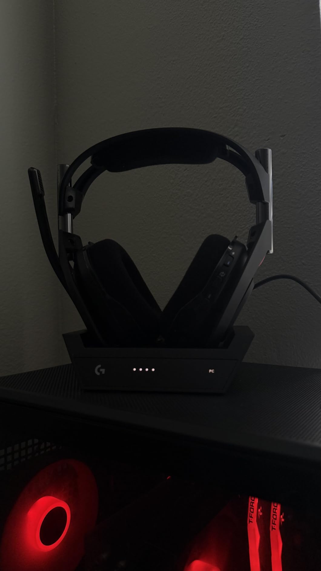Logitech G Astro A50 Multi-Platform Wireless Gaming Headset - Black customer photo 2