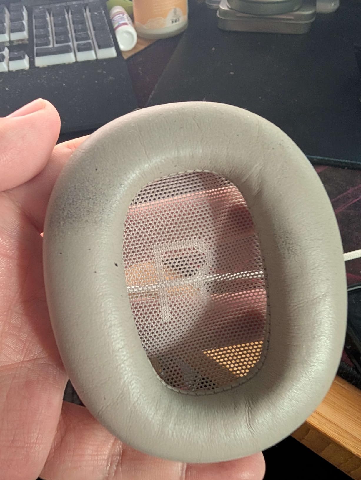 Bang & Olufsen Beoplay H95 Over-Ear Wireless Headphones - Infinite Black | Premium Wireless, Active Noise Cancelling, Protective Carrying Case customer photo 1