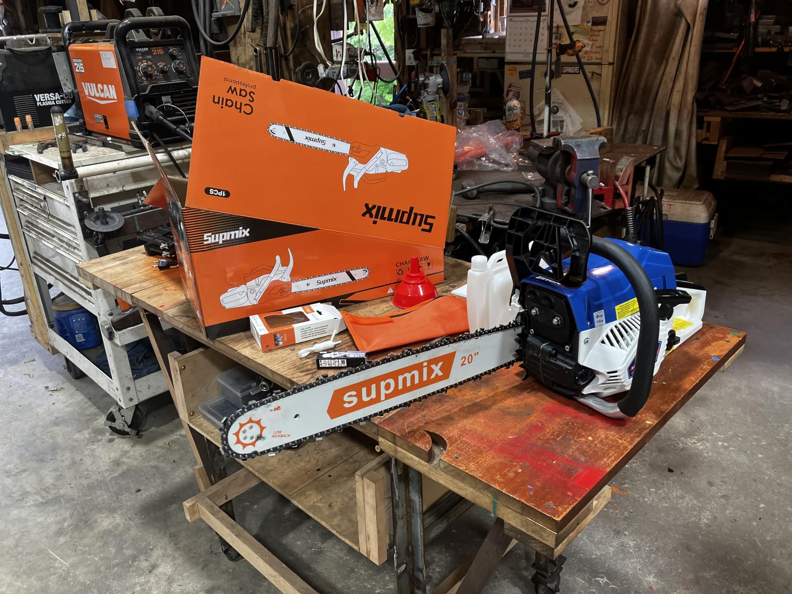 SUPMIXTOOLS 62cc Gas Chainsaw 20 Inch Gas Powered Chainsaws 2-Cycle Petrol customer photo 1