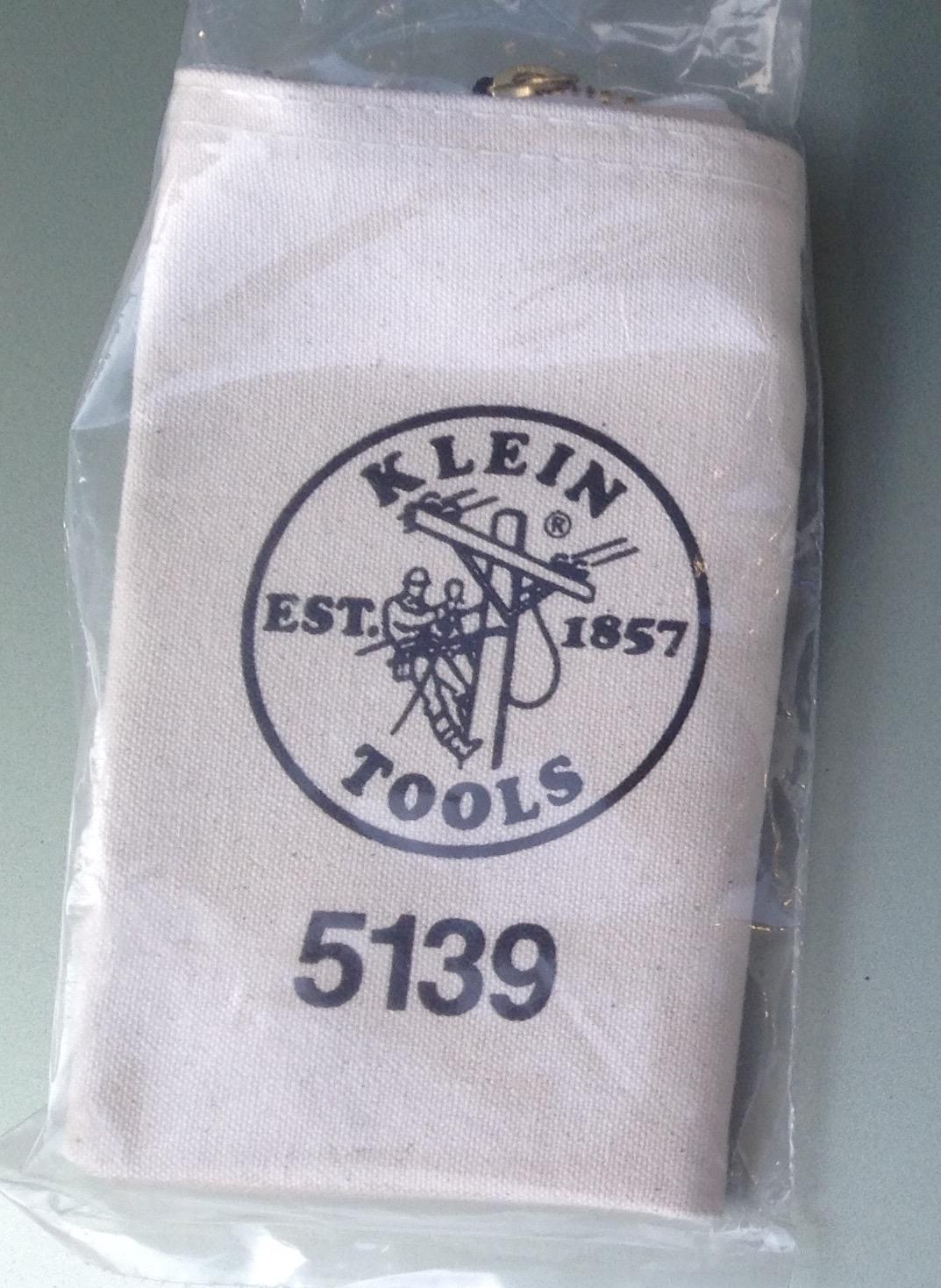 KLEIN TOOLS 62042 16-Inch Zipper Bag, Extra Long, No. 10 Canvas, Heavy Duty Tool Bag, 3-Inch Stand-Up Bottom, Multipurpose for Tools or Crafts customer photo 1