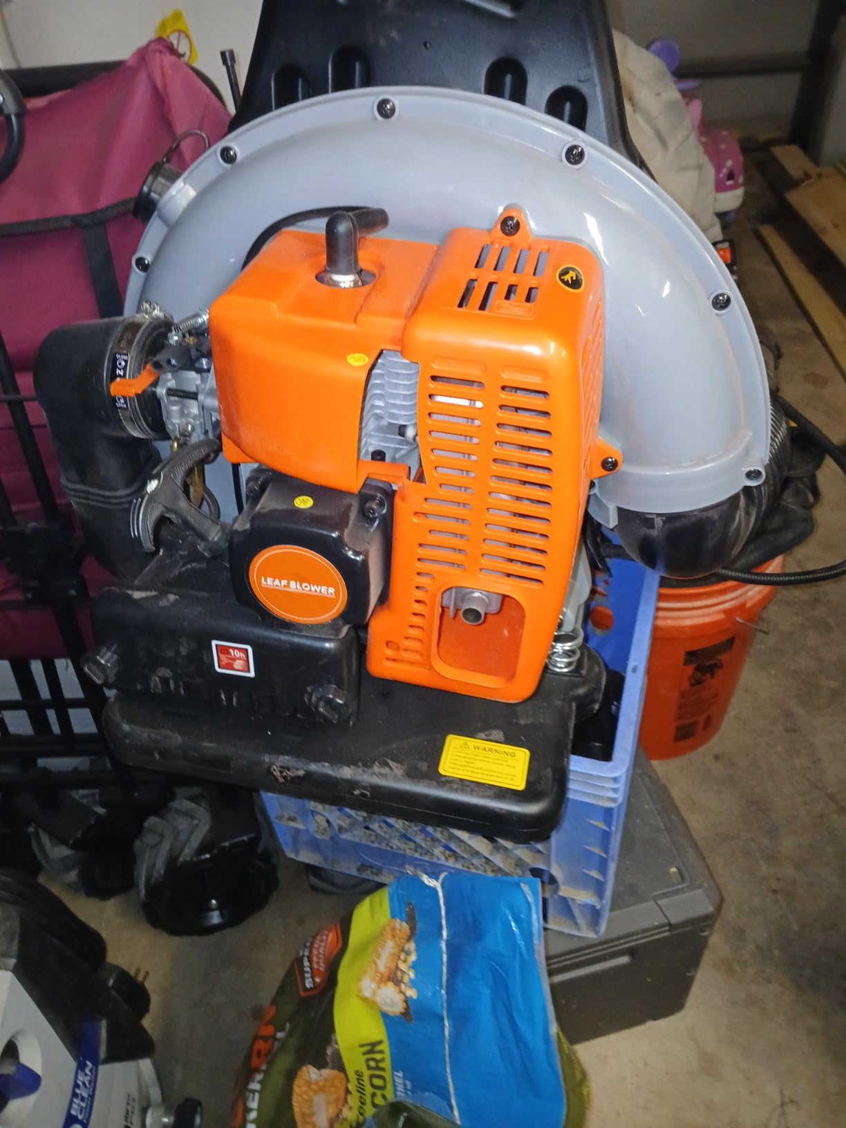 Backpack Leaf Blower 52CC Gas Powered, 205 MPH 550 CFM Air Volume 2-Stroke Engine with Adjustable Tube for Lawn Care Leaf & Snow Removal Road Cleaning customer photo 1