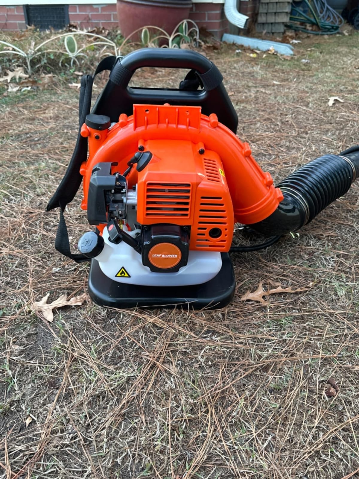 Backpack Leaf Blower 52CC Gas Powered, 205 MPH 550 CFM Air Volume 2-Stroke Engine with Adjustable Tube for Lawn Care Leaf & Snow Removal Road Cleaning customer photo 2
