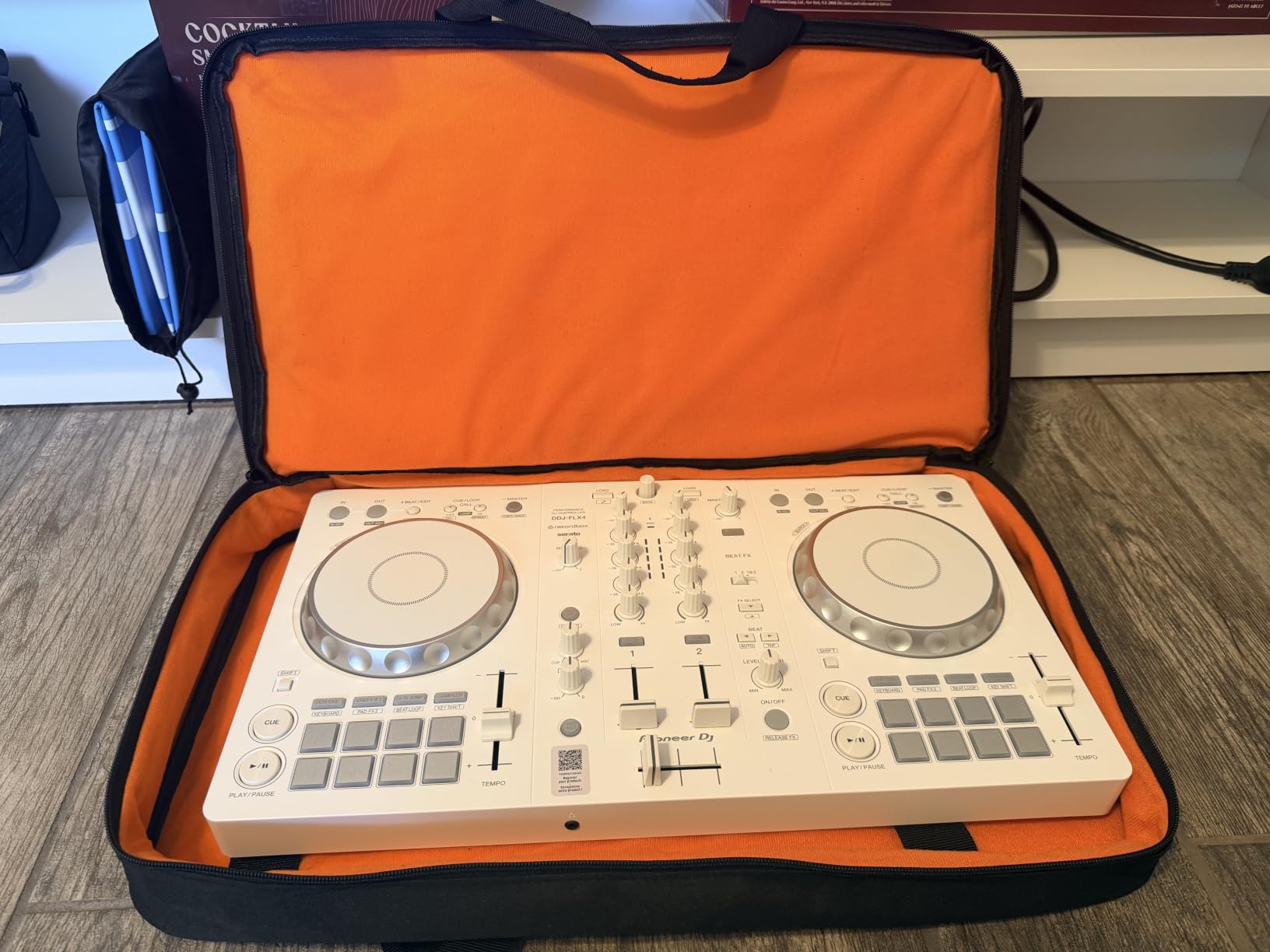 DJ Controller Case Fits for Pioneer DDJ-FLX4/Numark Mixtrack Platinum FX customer photo 1