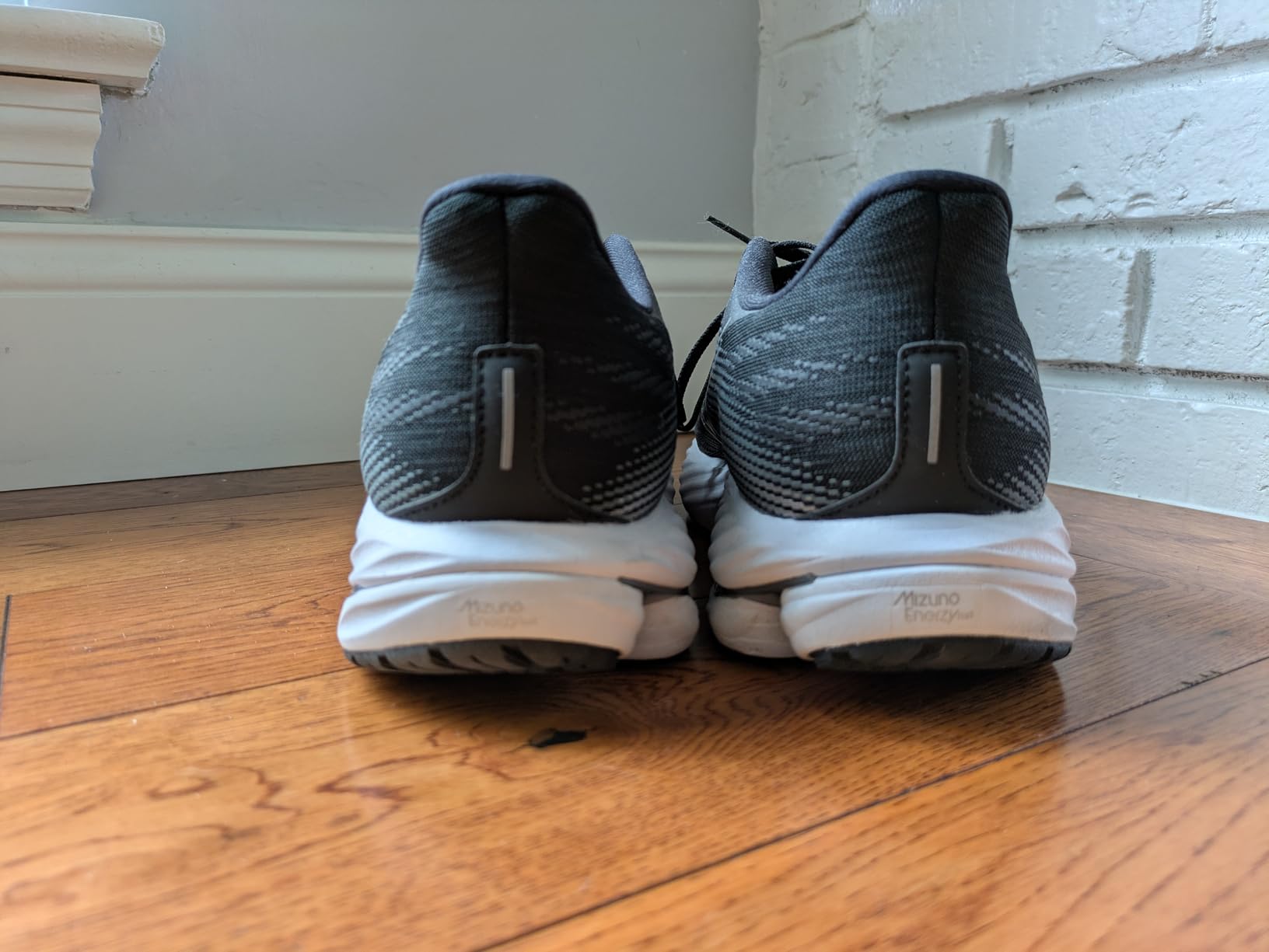 Mizuno Men's Men's Wave Inspire 21 Running Shoe customer photo 2