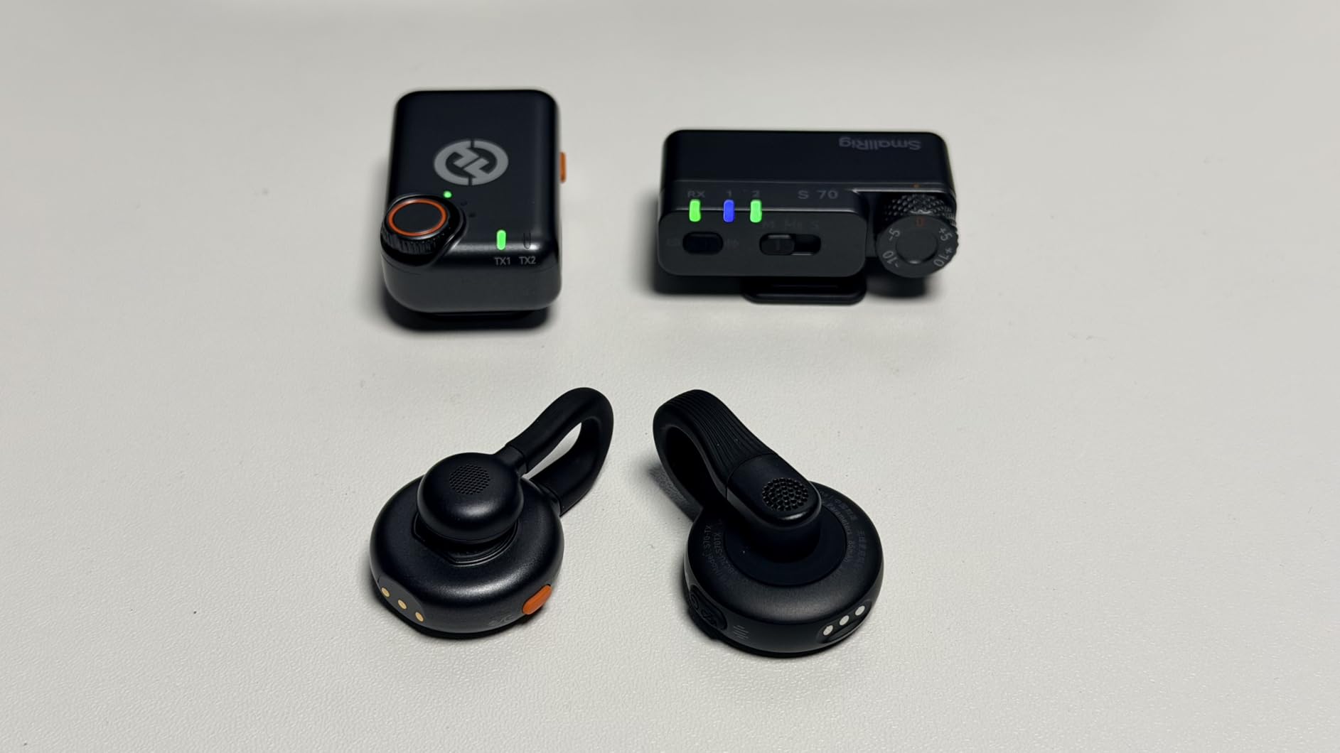 Hollyland Lark M2S Ultimate Combo (Camera RX+USB-C RX+Lightning RX) Wireless Lavalier Microphone for iPhone/Camera/Android/PC, Compact Mic, Titanium Clip, Noise Cancelling, Content Creation | Camera, USB-C and Lightning receivers, compact mic, titanium clip, noise cancelling customer photo 1