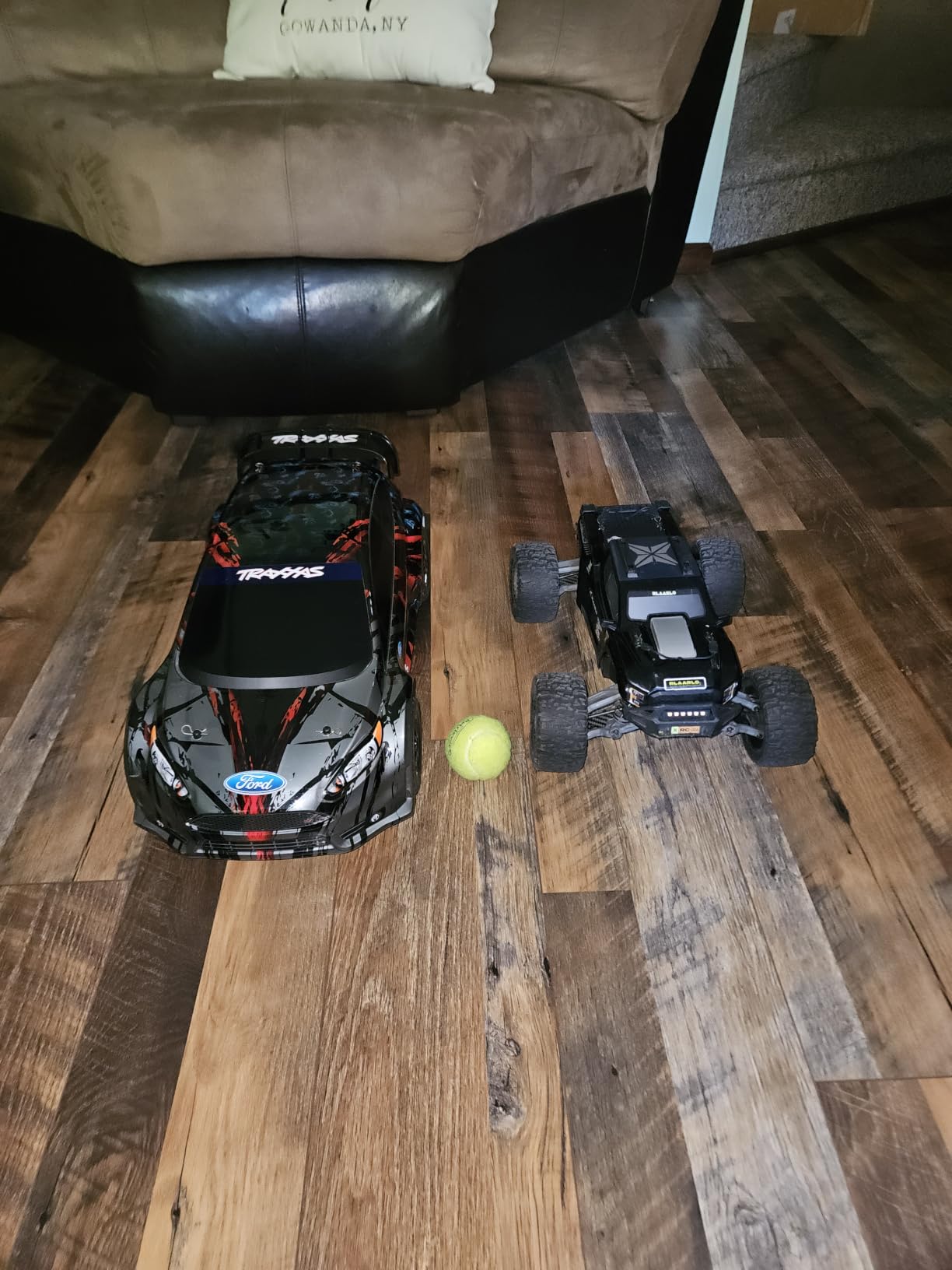 RIAARIO 1/10 Brushless RC Cars, 50+ MPH, 4WD, Waterproof, Carbon Fiber customer photo 2