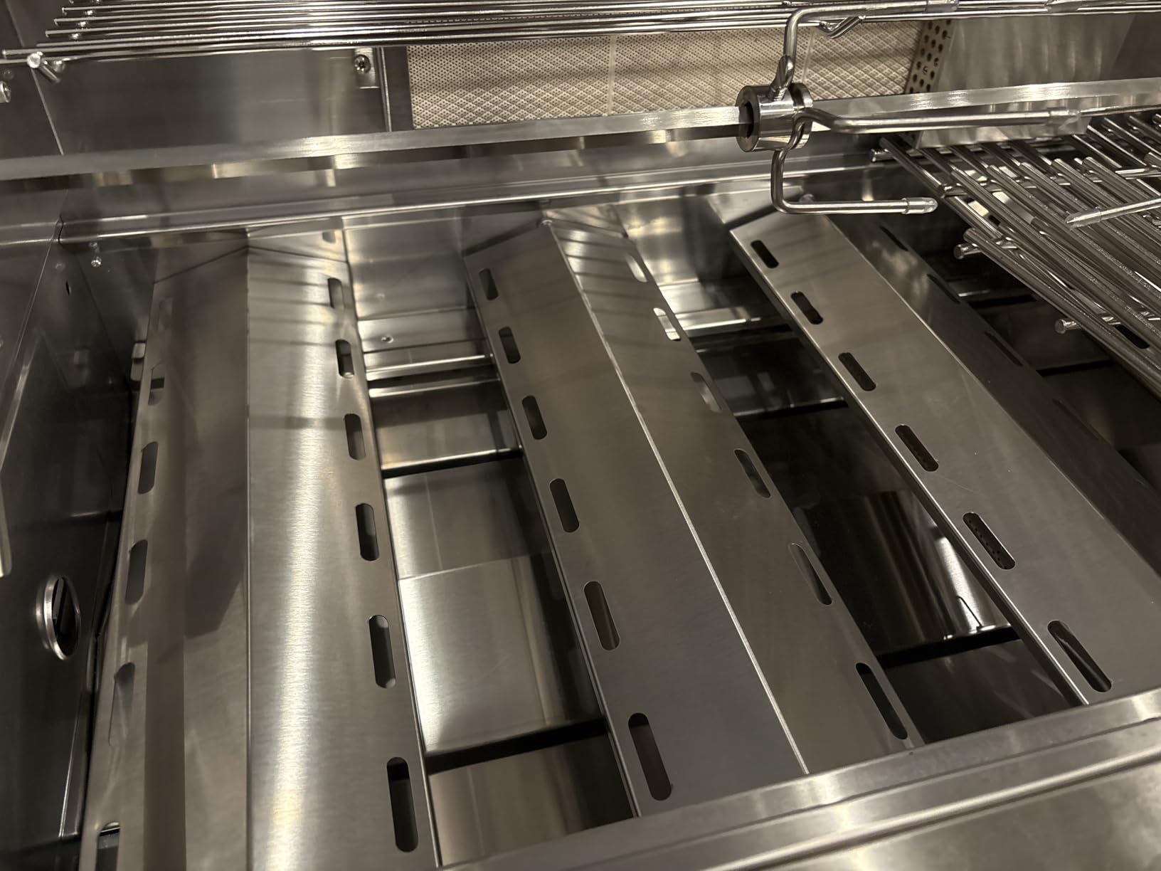 BODEGA 5 Burner Built In Gas Grill Island Head, Stainless Steel 30 Inch Propane Grill with Rear Burner, 58000 BTUs, 988.5 SQ In Racks, Dual Fuel Compatibility, Gas Grill Outdoor Cooking, BBQ Fork Kit. customer photo 2