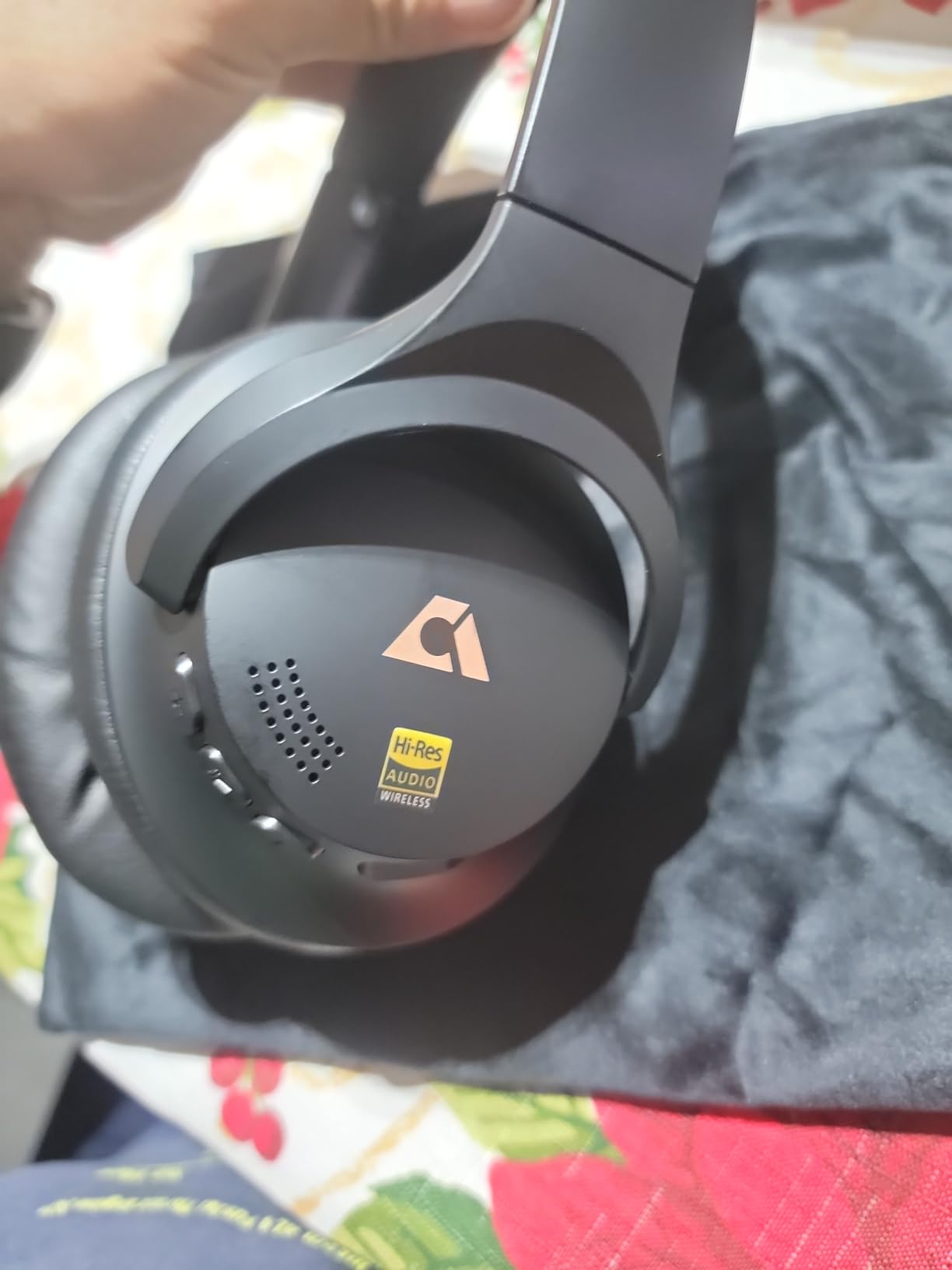 1Mii Y8+ Noise Cancelling Headphones for Gaming, Airplane & Travel, Black customer photo 2