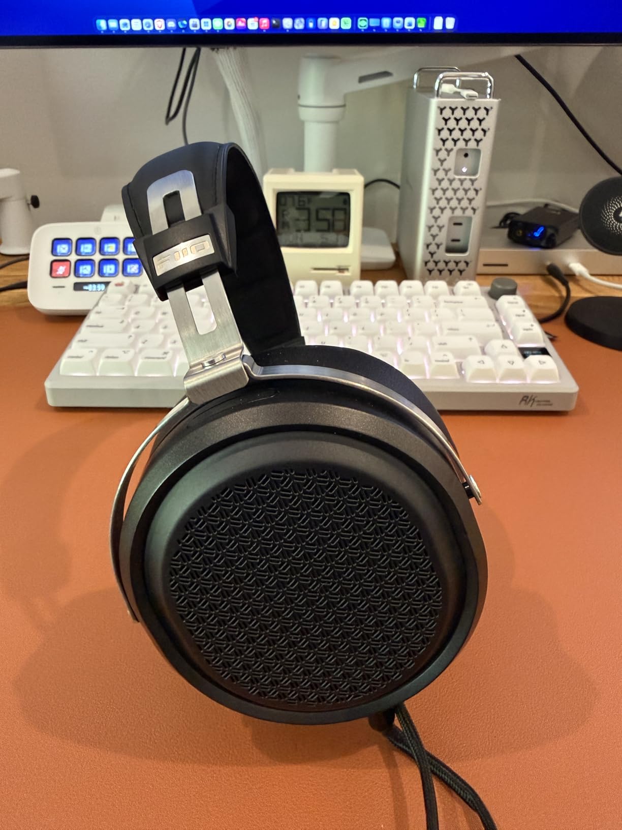 FiiO FT1 Pro Open-Back Planar Magnetic Wired Hi-Fi Headphones for Home, Studio, Recording, High Sensitivity (Blue) customer photo 2