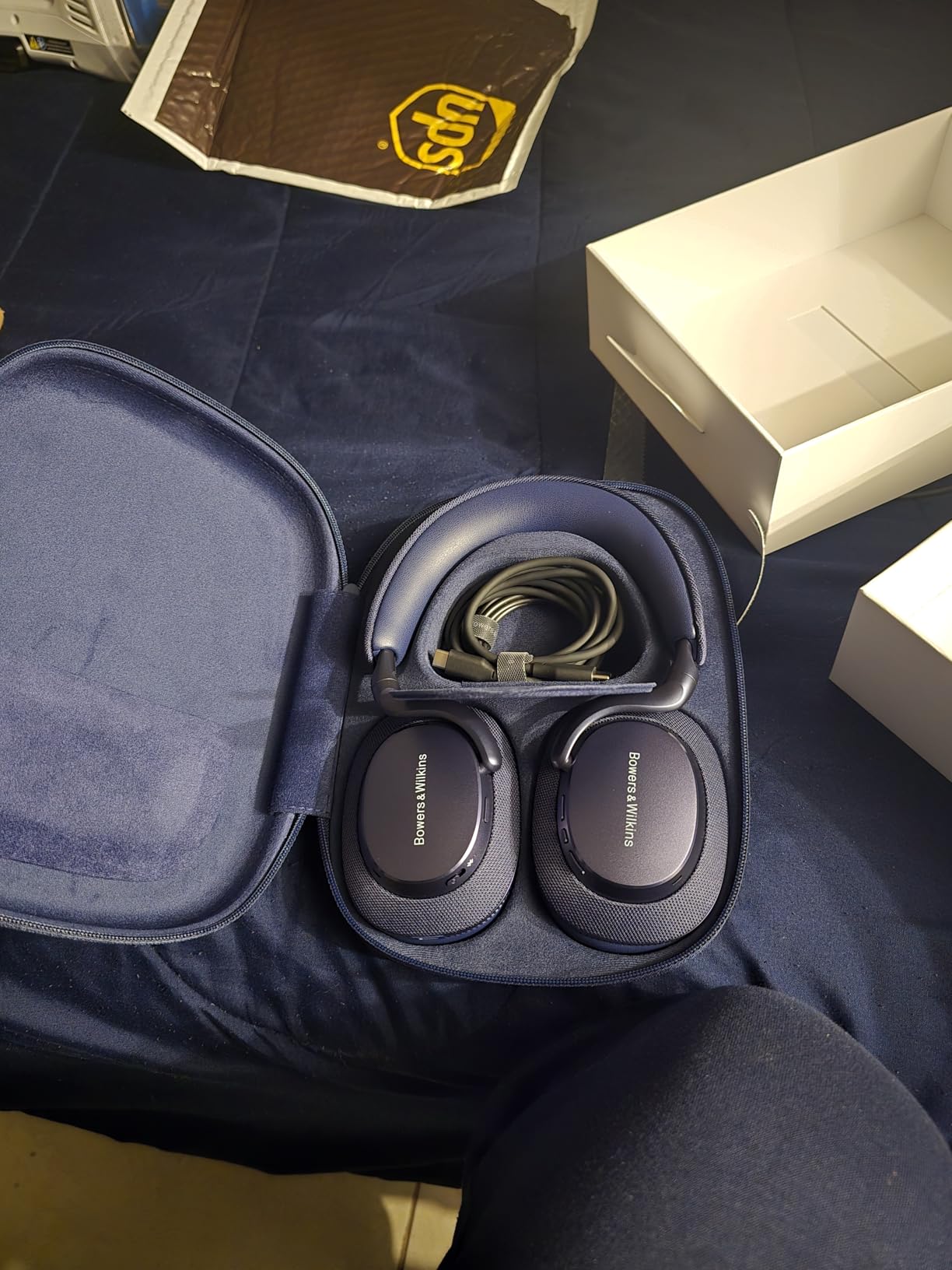 Focal BATHYS MG Wireless Headphones with Active Noise Cancellation customer photo 2