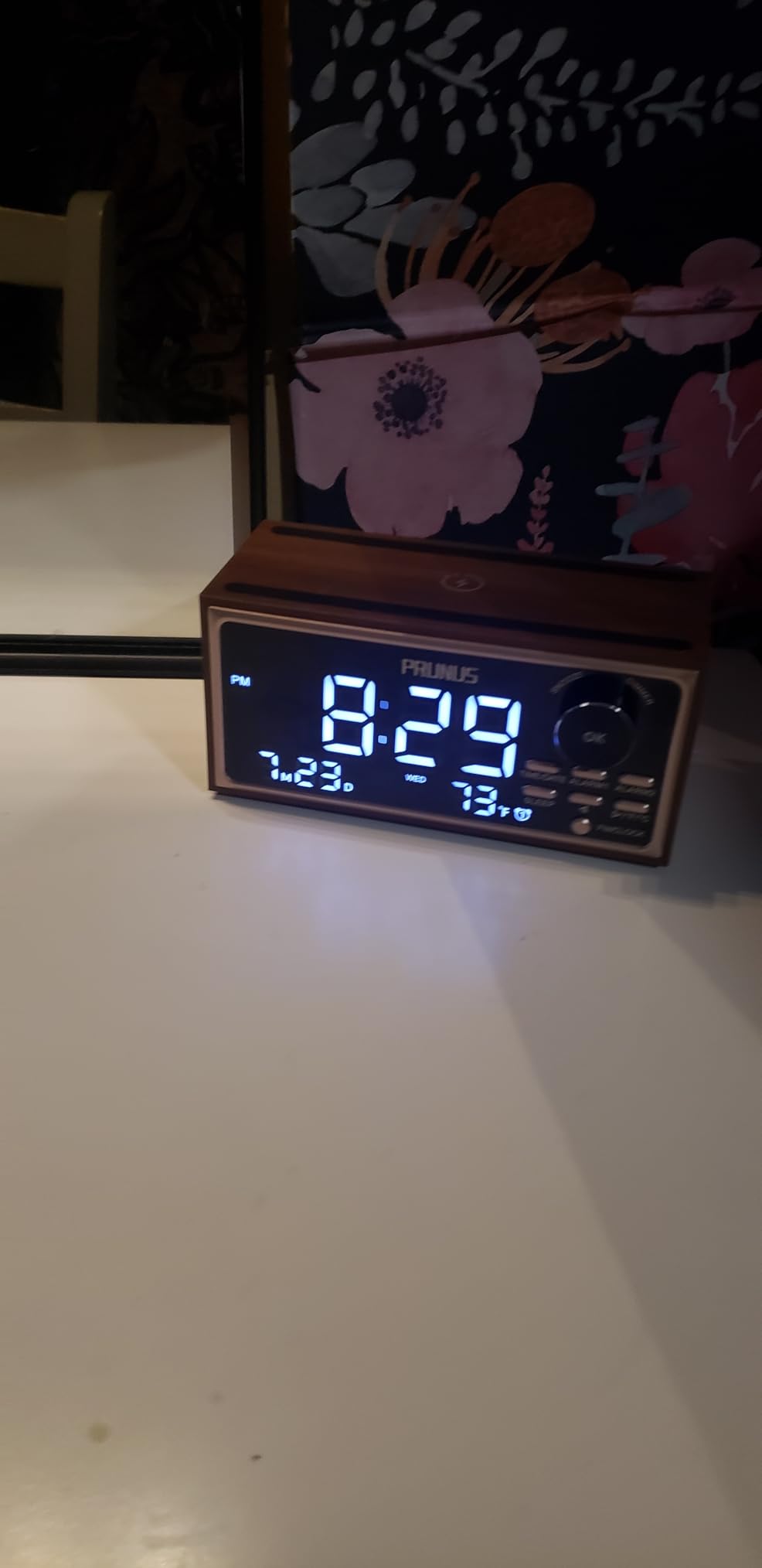 PRUNUS J-177 Retro Vintage Alarm Clock Radio with Fast Wireless Charging customer photo 1