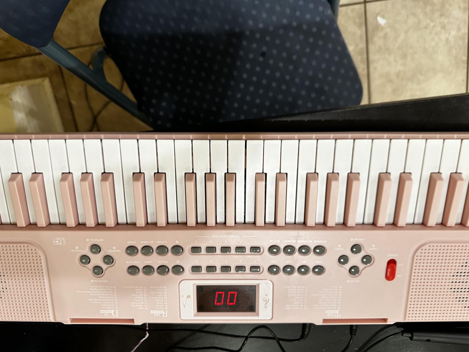 61 Keys Kid Piano Keyboard with Light-up Keys Teaching Mode Dual Speaker customer photo 1