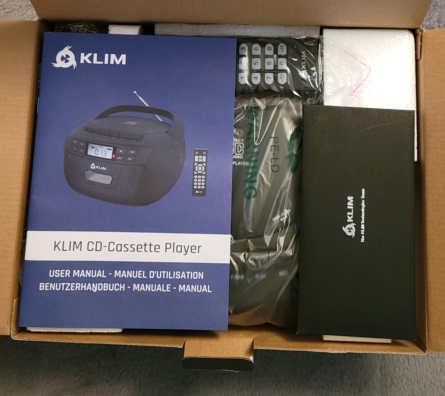 CD Cassette Player with Case, Bluetooth Boombox, AM FM Radio, USB Drive customer photo 1