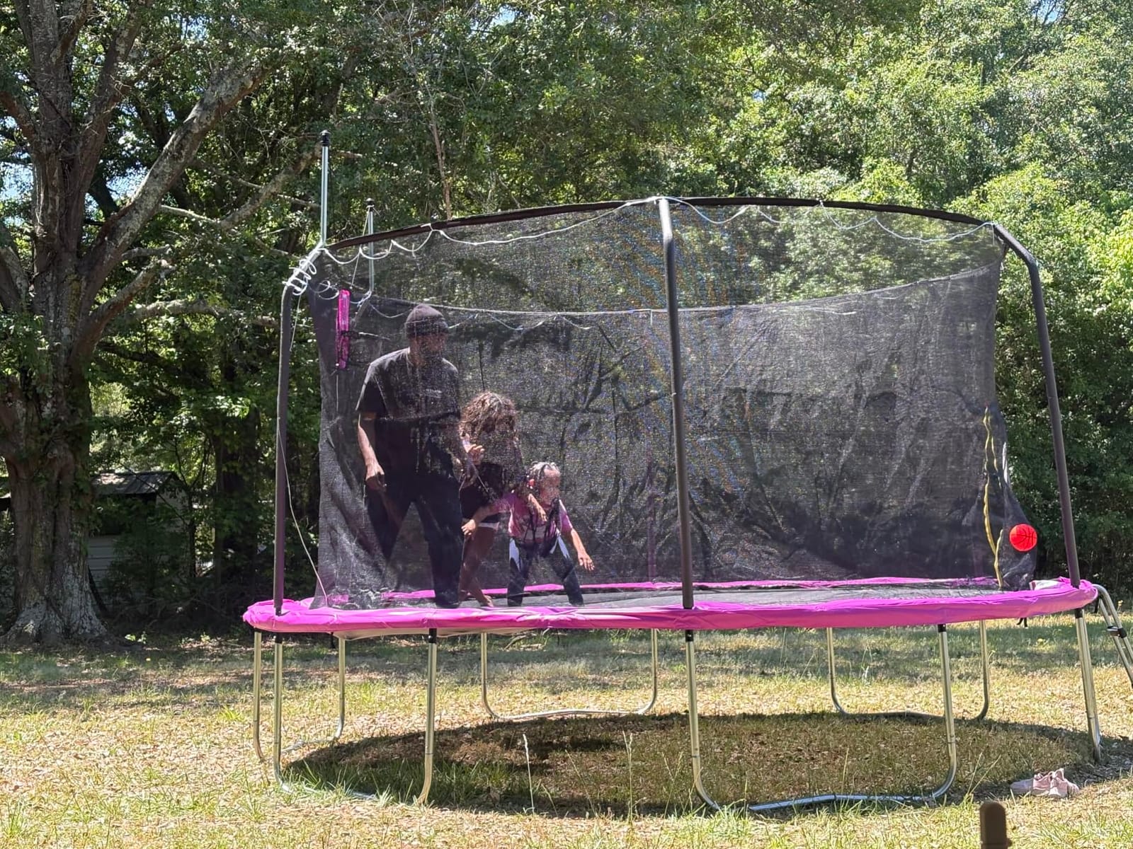 8FT 10FT 12FT 14FT Outdoor Trampoline with Basketball Hoop and LED Lights, ASTM Approved Recreational Trampolines for Kids and Adults with Net and Ladder customer photo 1