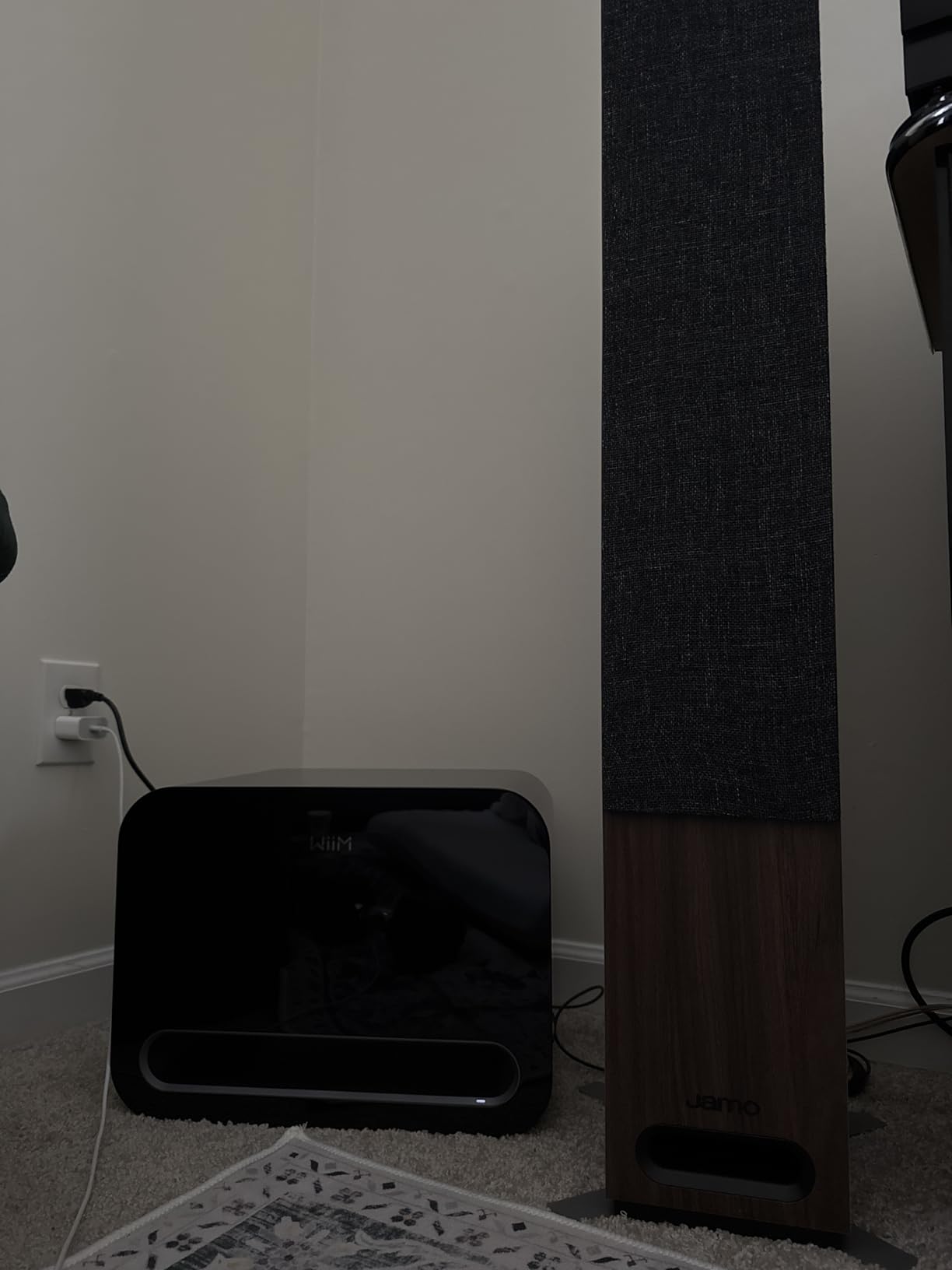 WiiM Sub Pro Smart Wireless Subwoofer with RoomFit™ Bass, Black customer photo 1