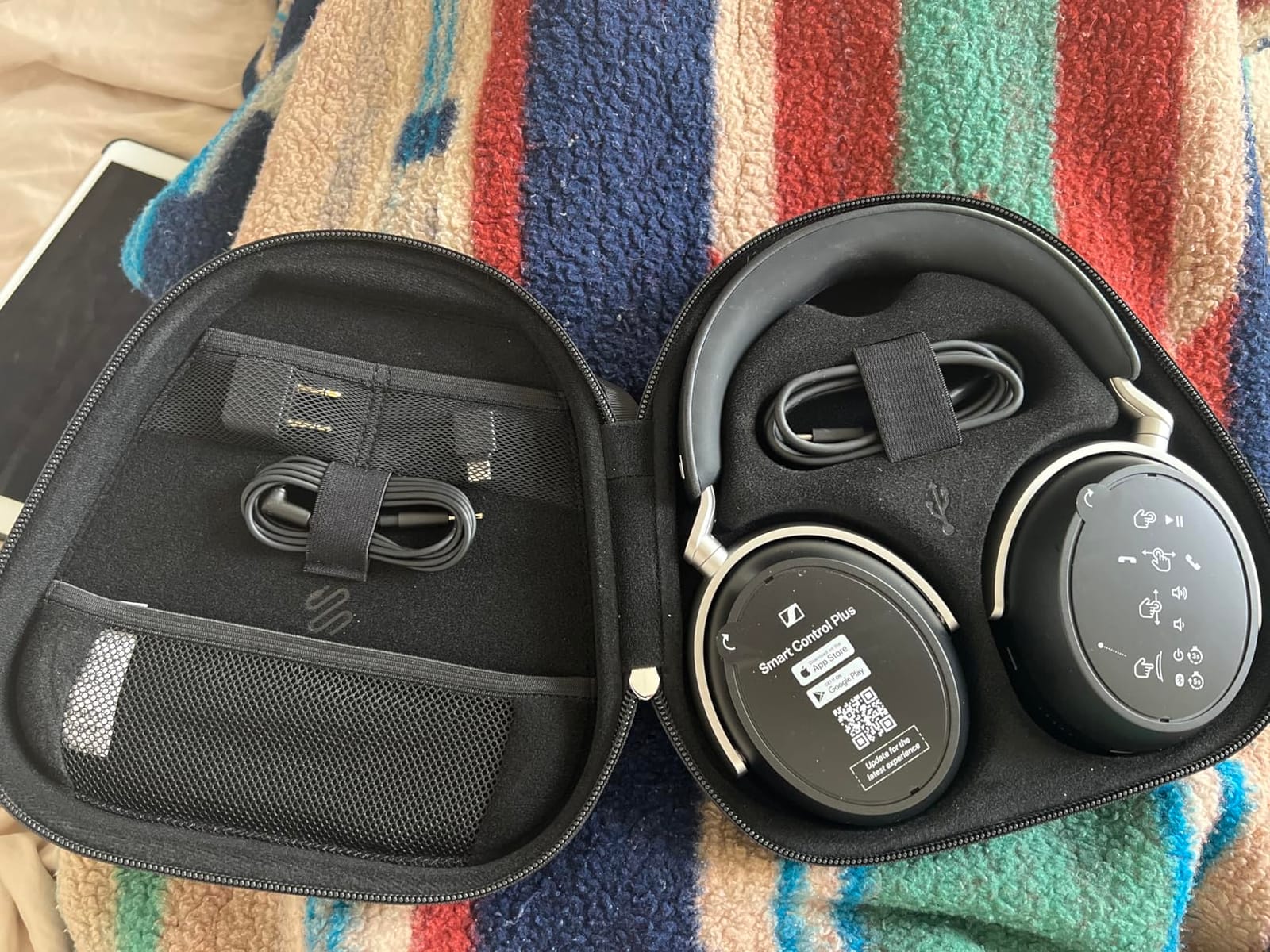 Sennheiser HDB 630 Wireless Audiophile Headphones with Incl. Hi-Res Dongle customer photo 1