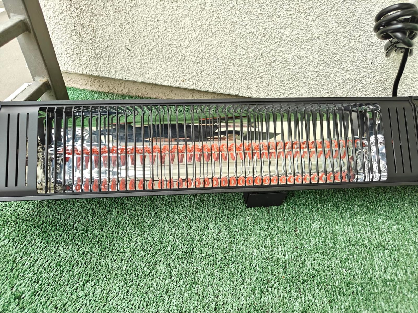 Powerscale 1500W Electric Patio Heater, IP65 Waterproof, Remote, Fast Heating, 4 Heat Levels, 24H Timer & Memory Function, Wall Mounted Indoor/Outdoor Heater for Patio, Garage, Backyard, Black customer photo 1