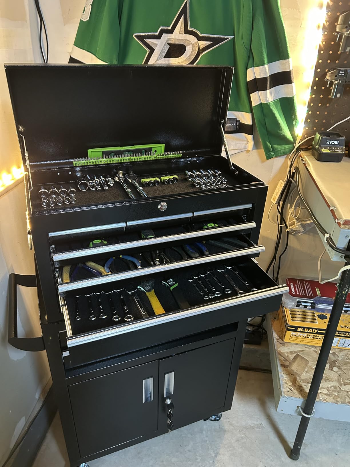Superday 8 Drawer Rolling Tool Chest with Lock, Tool Storage Cabinet(Black) customer photo 1