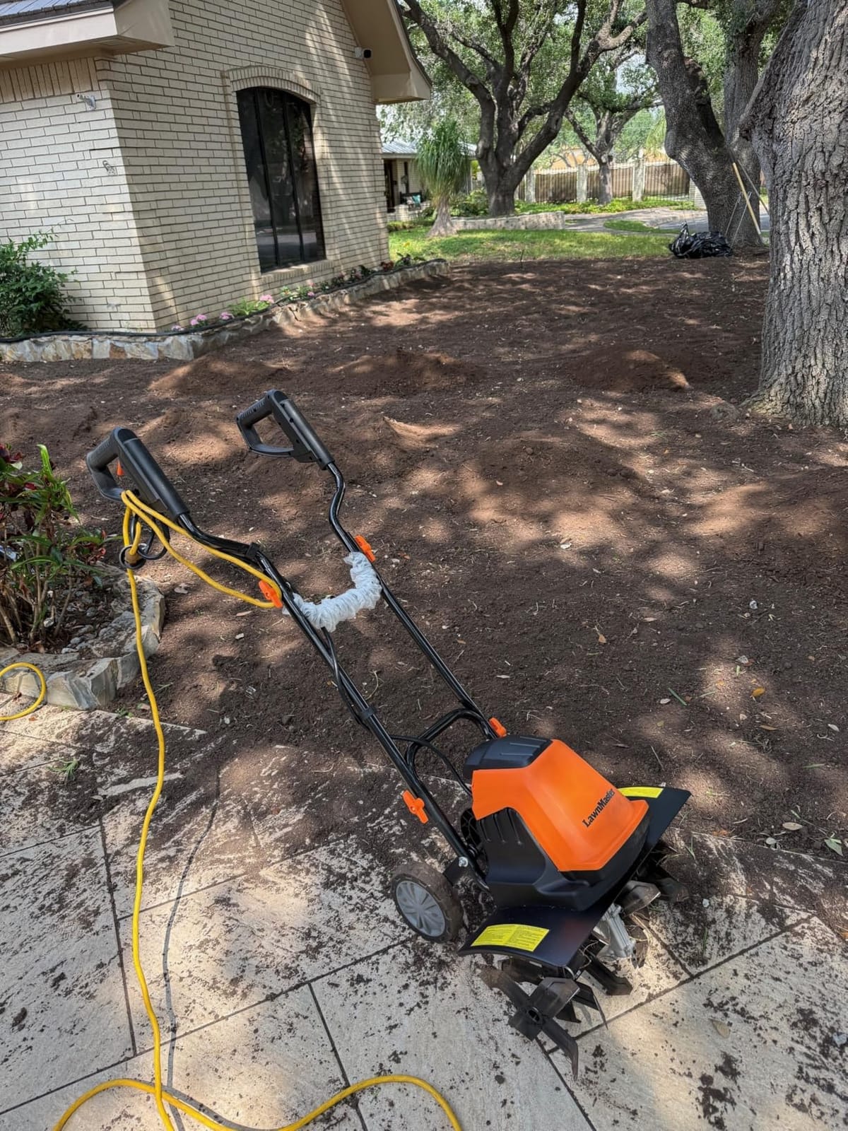 LawnMaster 24V MAX 9” Cordless Tiller – CLTE2409 customer photo 2