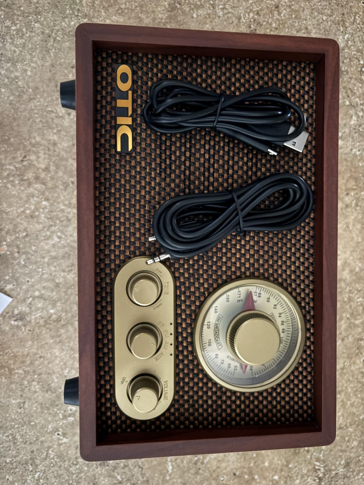 OTIC Vintage Wood AM/FM Bluetooth Radio with Speakers, Retro Home Decor customer photo 2