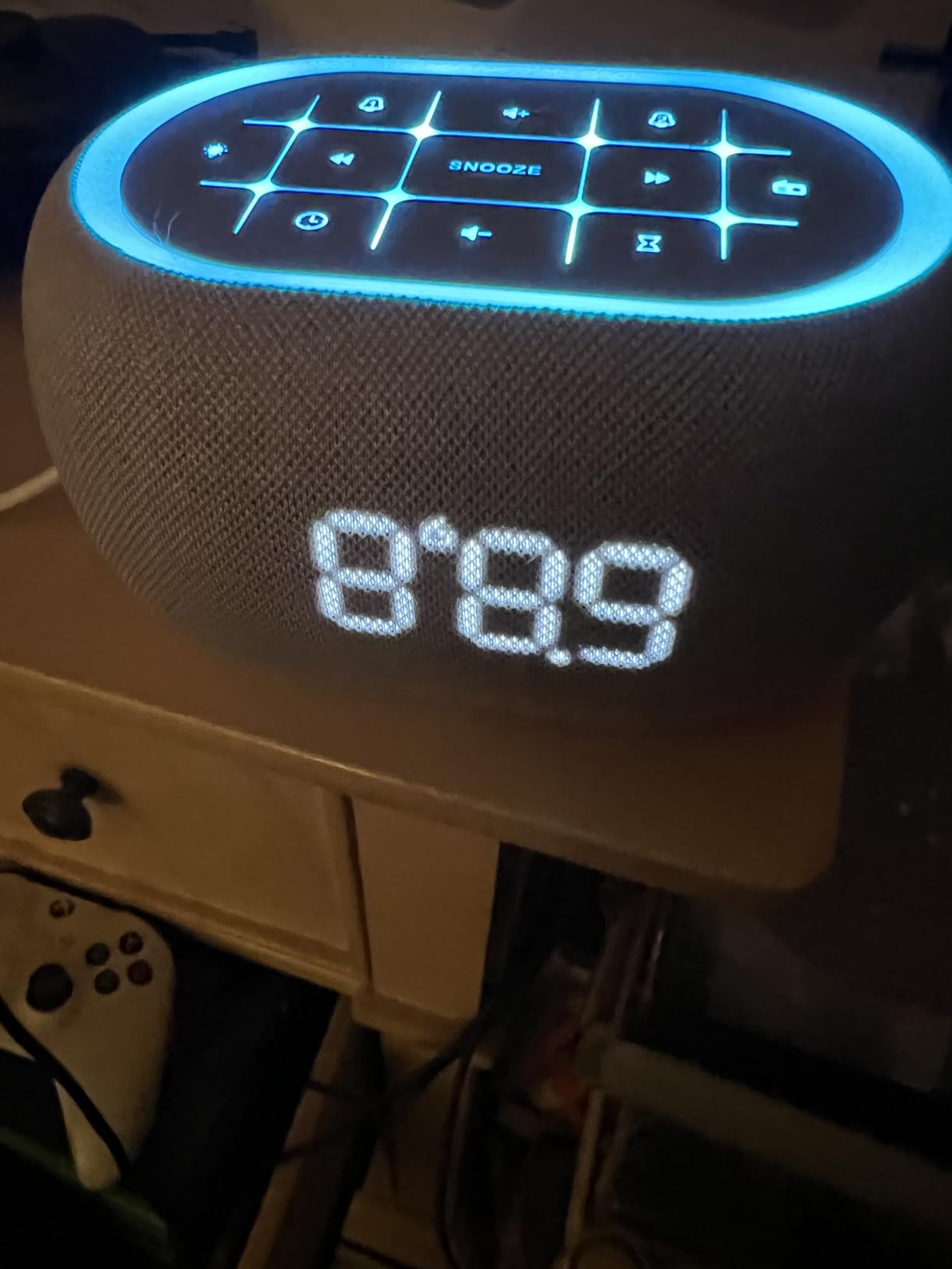 ANJANK Alarm Clock Radio with Dual Alarm for Bedroom, 7-Color Night Light,0-100% Dimmer, 8 Sounds + Gentle Light Wake UP,16-Level Volume,Bedside Digital FM Radio with Sleep Timer, Clock for Kids Teens customer photo 1