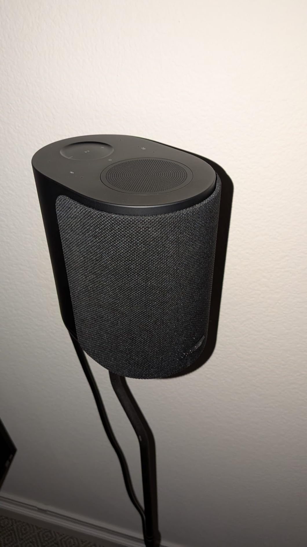 Bose New Lifestyle Ultra Speaker, Wireless Home Speaker, TrueSpatial Audio, CleanBass, AirPlay & Google Cast, White Smoke customer photo 2