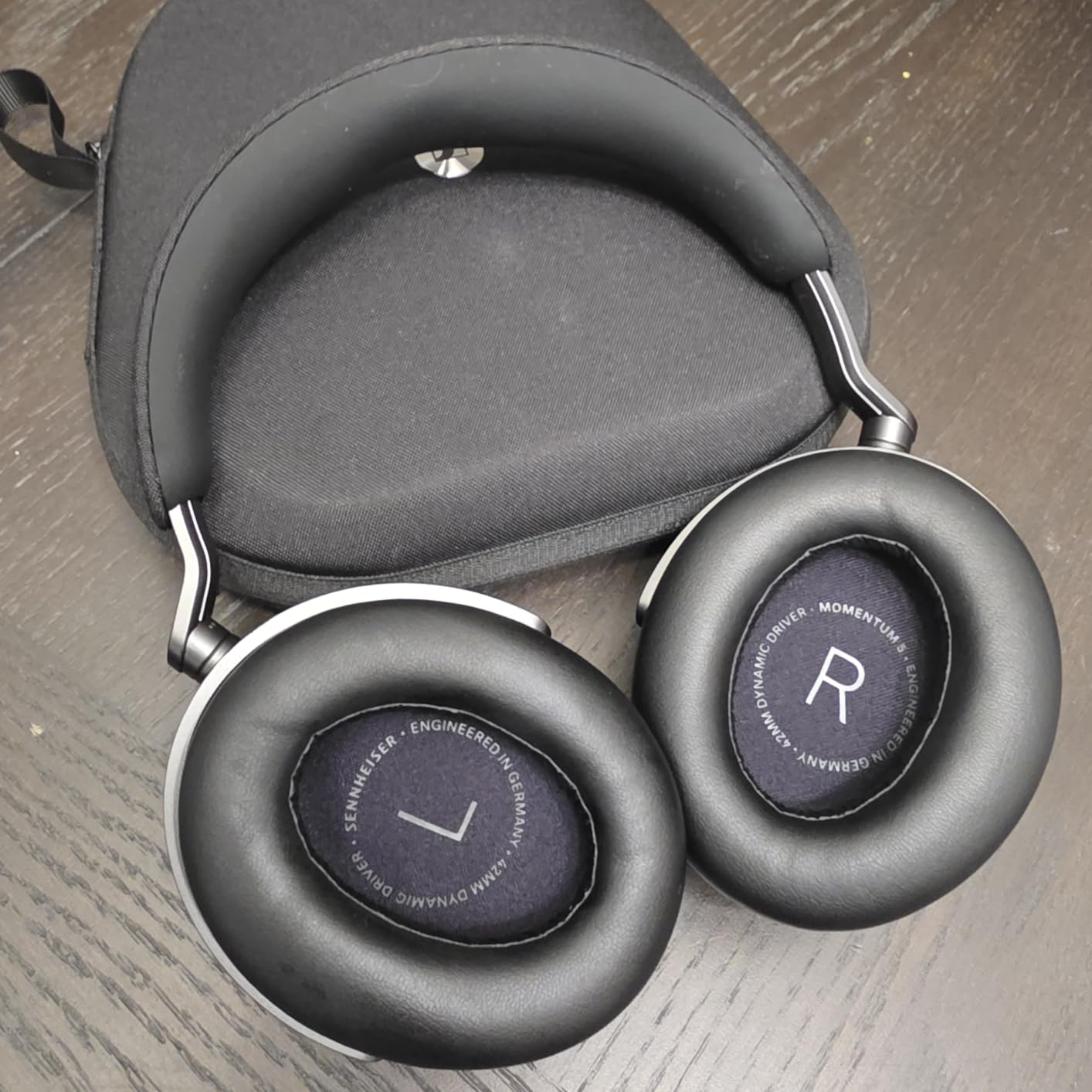 Sennheiser Momentum 5 Wireless Headphones, ANC, 56 Hr Battery, White customer photo 1
