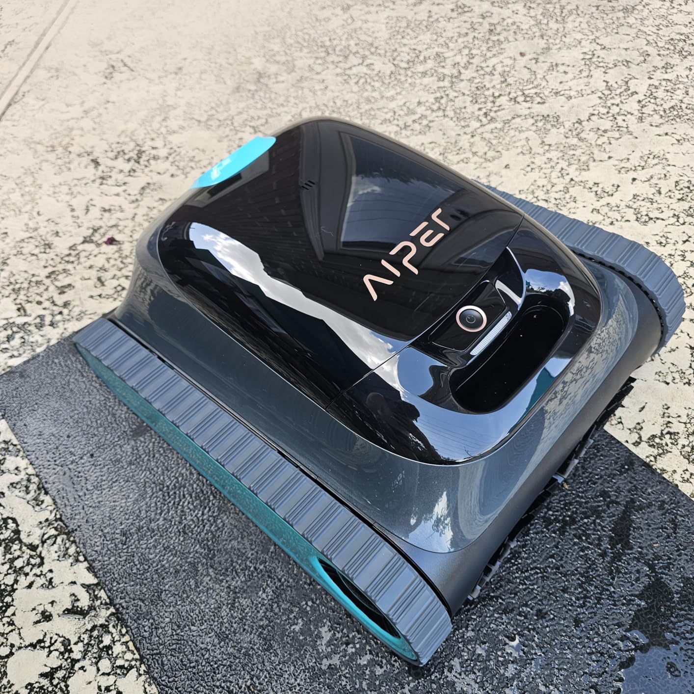 Aiper Scuba S1 2026 Robotic Pool Cleaner,Floor/Wall/Waterline/Shallow Area Cleaning, Double Filtration, Adaptive Navigation, High-Precision Sensors, App Support-Teal customer photo 1