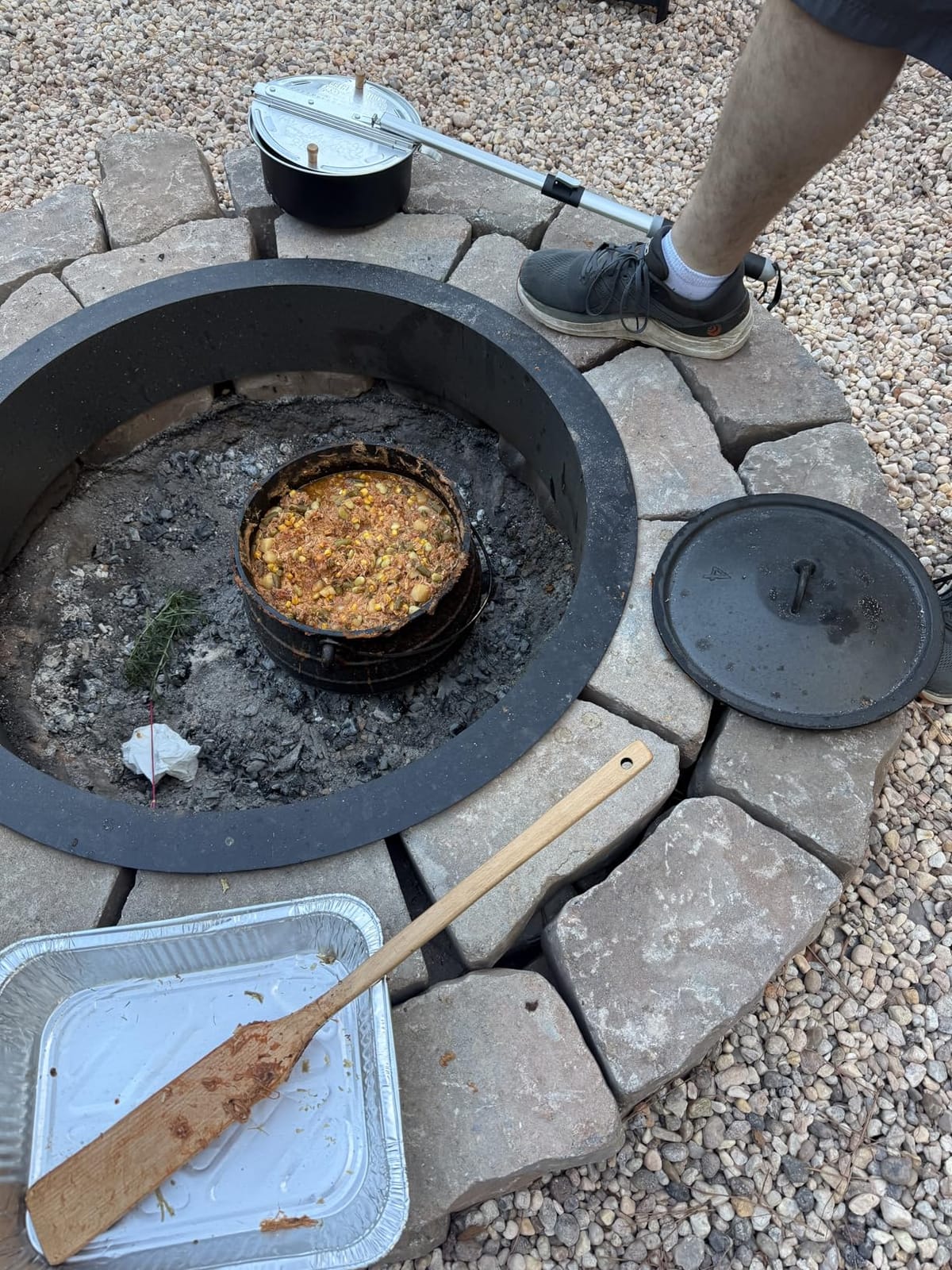 Bruntmor 12 Quart Cast Iron Dutch Oven Cauldron Pot - Camping Cookware with Lid - Pre-Seasoned Heavy-Duty Potjie for Stews, Soups, Braising, and Frying Over Fire Pit Grill or Camp Stove - Black customer photo 1