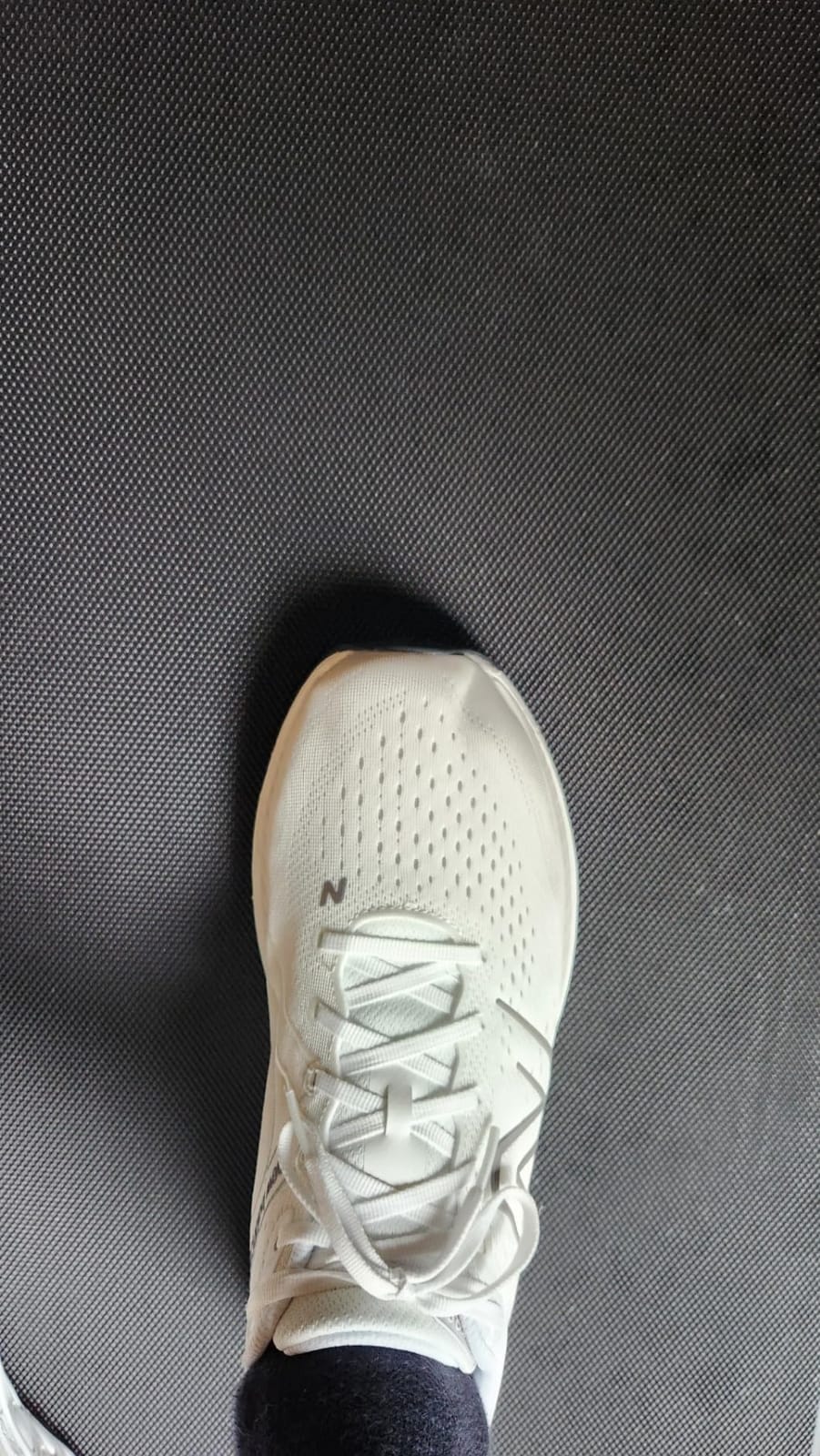 New Balance womens Fresh Foam X Hierro V7 Gore-tex customer photo 1