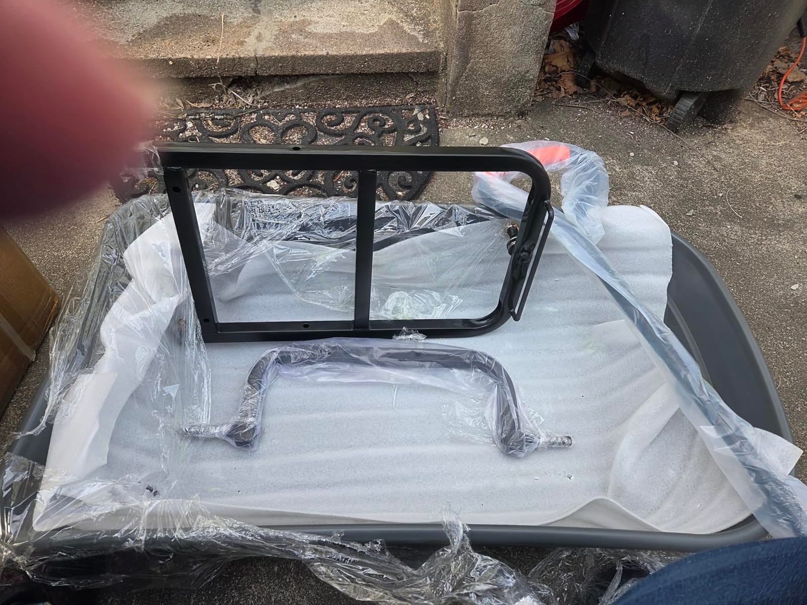 VEVOR Heavy Duty 1200lbs 7 Cu.Ft Wheelbarrow Garden Dump Cart Wagon customer photo 1
